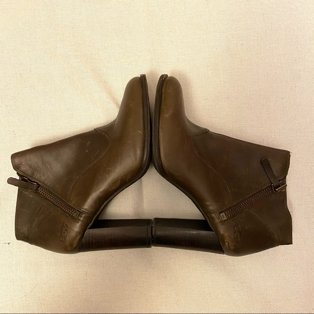 UGG Dolores Boots - Picture 7 of 14